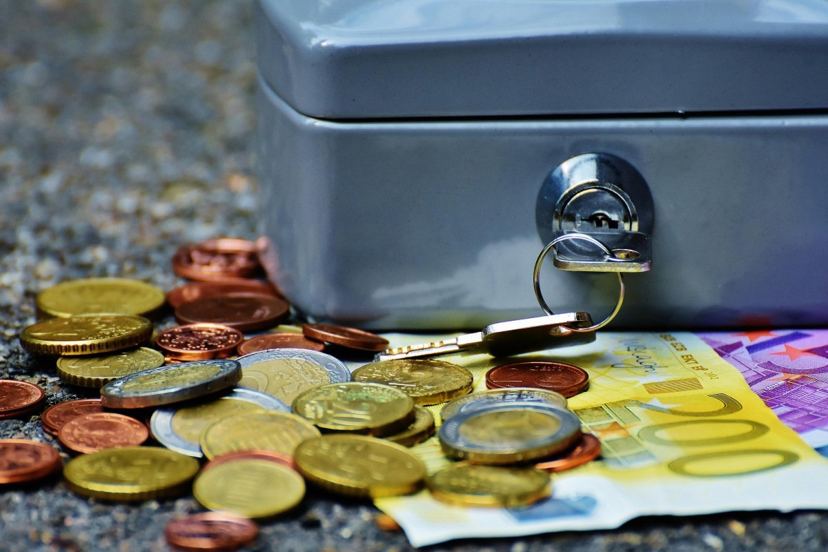 Understanding the Marketing Challenges in the Finance Industry